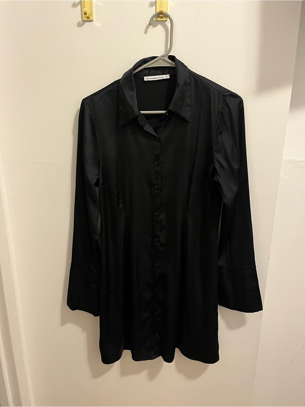 Abercrombie & Fitch Black Satin Button-Up Dress Shirt